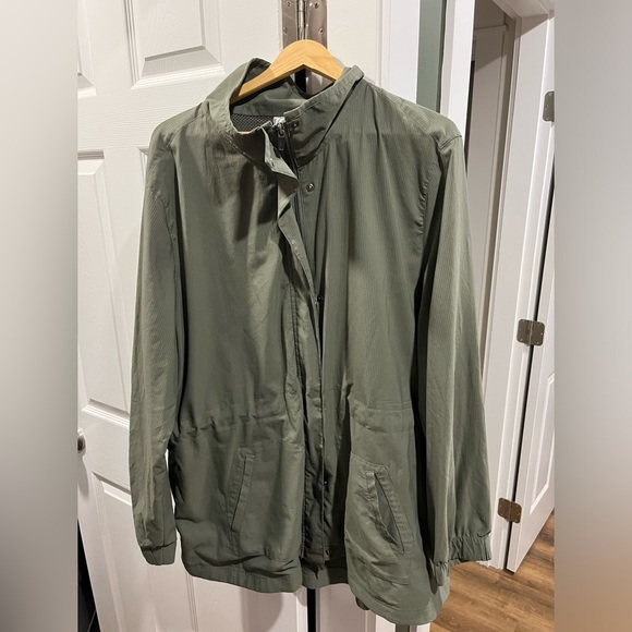 Old navy active jacket - Picture 2 of 2